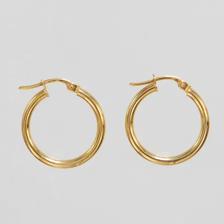 Ett par örhängen creoler, Ø15mm, bredd 2mm, 18K Vikt: 1,1 g