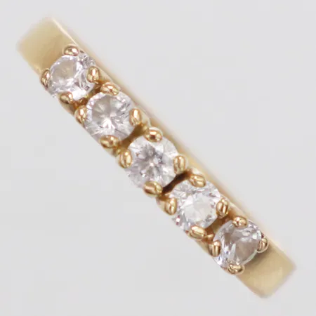 Ring vita stenar Guldfynd stl:18½, bredd 2,7-3mm, 18K Vikt: 1,1 g