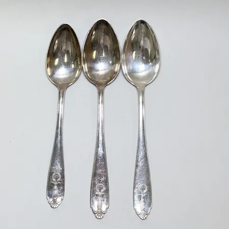 3 Skedar 21cm, gravyr 830/1000 Silver 148,3g.