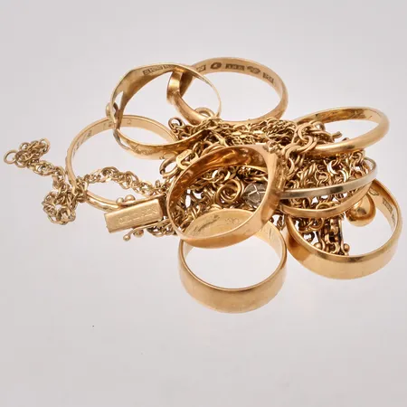 Diverse defekt guld, 18K, 52,87g.