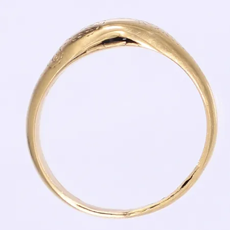 Ring med dekor stl: 18½ defekt trasig skena 18K Vikt: 1,4 g