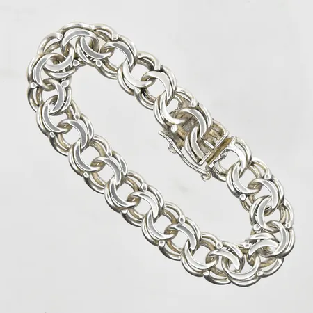 Armband Bismarck längd 20½cm, bredd 13mm, defekt/slitet lås, silver. Vikt: 42,6 g