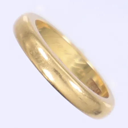 Ring slät stl: 17 bredd 3mm gravyr 20K Vikt: 6,3 g