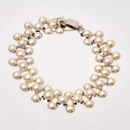 Armband 20,5cm, bredd 17,3mm, silver 833/1000, importstämpel, 21,37g.