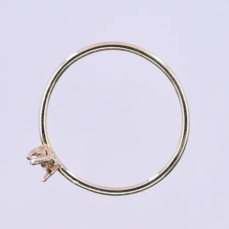 Ring stl 14, saknar sten 14K. Vikt: 0,4 g