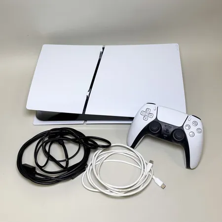Spelkonsol, Sony Playstation 5, PS5 Slim Digital Edition, modell CFI-2016, SN: F44A01VLR11488573, 1TB, 1 handkontroll, strömkabel. Skickas med postpaket.