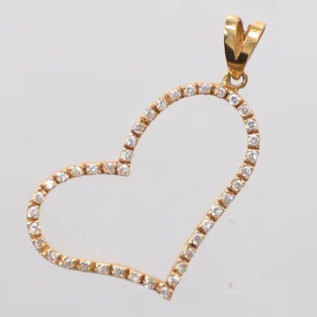 Hänge hjärta längd 4cm, bredd 22,6mm, små vita stenar, 18K Vikt: 3,5 g