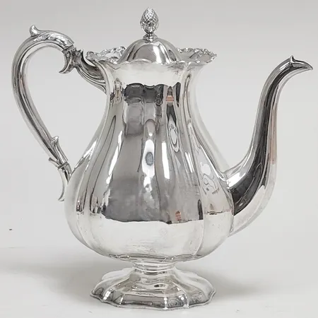 Tekanna, höjd ca 23cm, finska stämplar, saknar ringar vid handtag, 813/1000 silver Vikt: 604,4g Vikt: 604,4 g