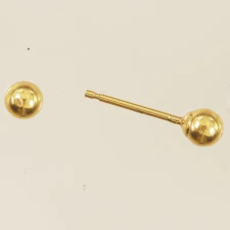 Ett par örhängen Ø3,8mm saknar en snurrebuss 18K  Vikt: 0,3 g