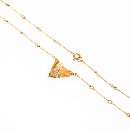 Collier Bengt Hallberg 43cm integrerat hänge 19x16,5mm med diamant ca 0,01ct, 18K 6,2g. 