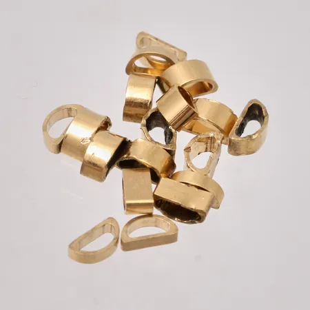 Diverse defekt guld, 18K, 3,77g.