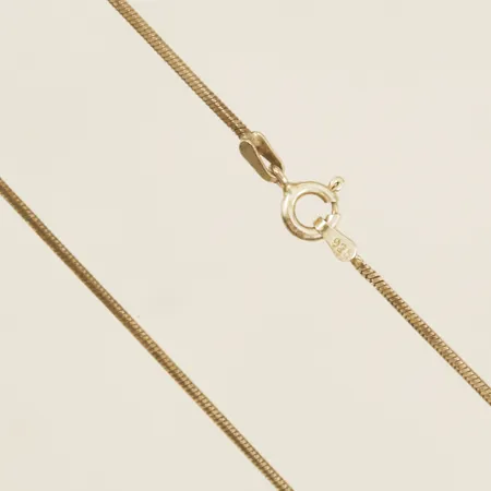 Kedja längd 43,5cm, bredd 1,4mm lätt skev 925/1000 silver Vikt: 4,8 g