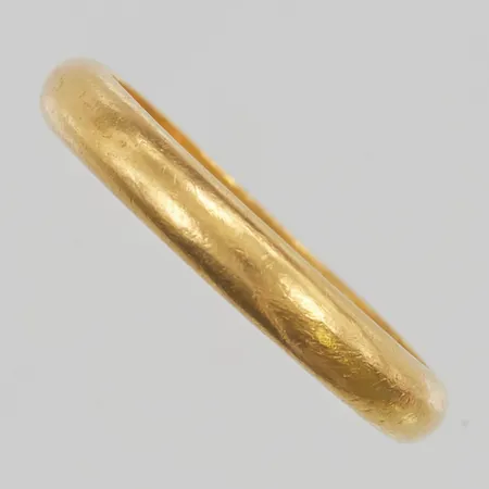 Ring stl:20¾ bredd 4mm gravyr 23K 6,8g.
