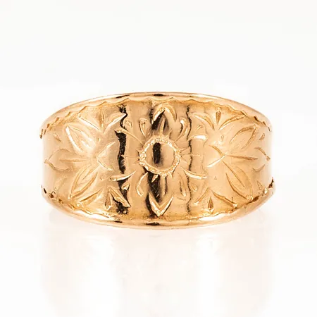 Doserad ring stl:18½ bredd 4-11,5mm 18K 4,4g. 