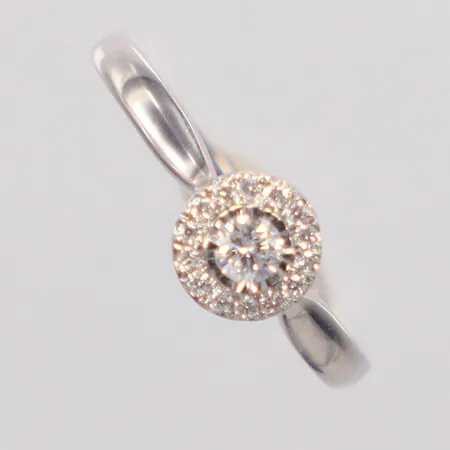 Ring med diamanter 1x0,25ct 15x0,01ct vitguld Guldfynd stl:18½, 18k Vikt: 2,4 g