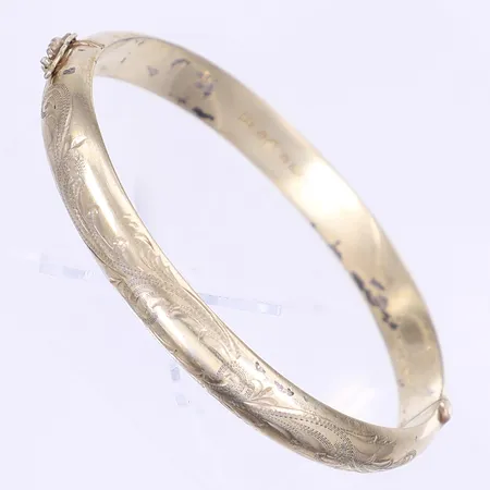 Armring öppningsbar Ateljé Waldemar Jonsson Skara 1955 graverad dekor ca 60x65mm bruksslitage silver 830/1000 Vikt: 14,8 g
