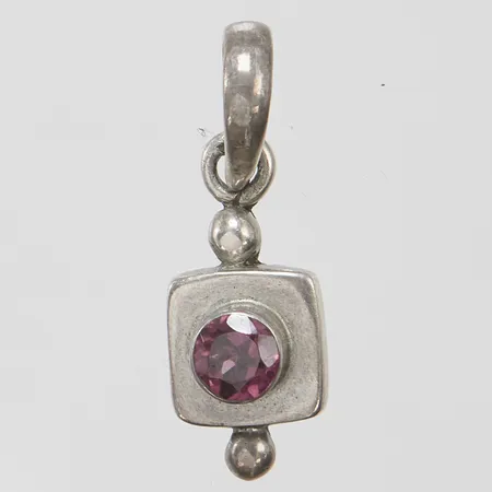 Hänge med rosa sten, längd 25mm, 925/1000 silver Vikt: 2,3g Vikt: 2,3 g