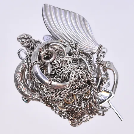 Diverse silver, 830/1000. Vikt: 20,8 g