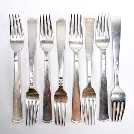 8 Bordsgafflar Rosenholm design Jacob Ängman GAB Stockholm 1960-70--tal längd 17,5cm repor silver 830/1000 Vikt: 302,2 g