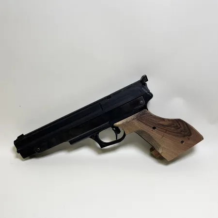 Luftpistol Gamo Compact 4,5mm, pneumatisk, serienr:0473118, ej funktionstestad, inga tillbehör.