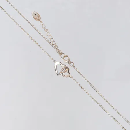 Collier med integrerade hjärtan längd 41,5-44,5cm bredd 1-10mm GHA Silver 925/1000.  Vikt: 3,8 g