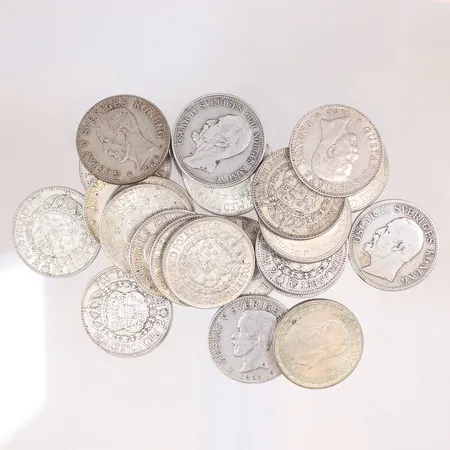 24st silvermynt "2 kronor", Gustaf V Sveriges Konung, 800/1000 silver Vikt: 356,3 g
