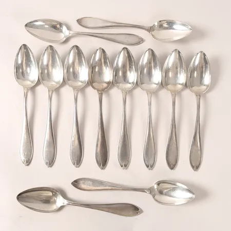 Tolv skedar längd 18,5cm, silver 830/1000 Vikt: 464,9 g