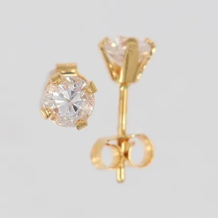 Ett par örhängen med vita stenar Ø4mm 18K.  Vikt: 0,7 g
