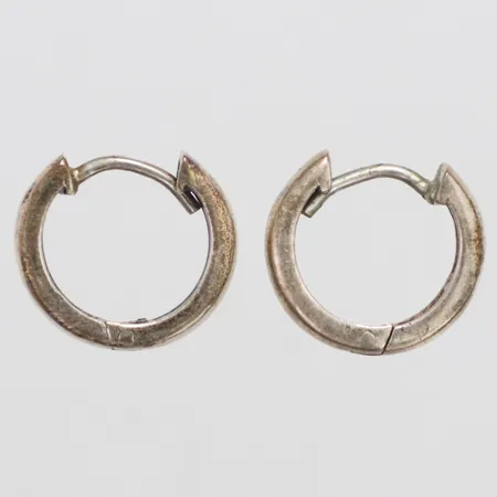 Ett par örhängen längd ca 13mm, 925/1000 silver Vikt: 4,3 g