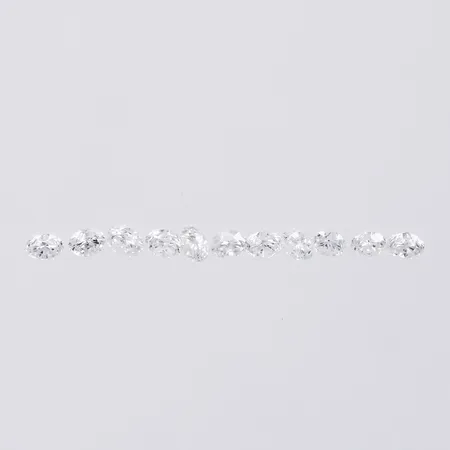 Lösa diamanter ca 11 x 0,04ct TW-Cr/VS-P totalt ca 0,44ct  Vikt: 0 g