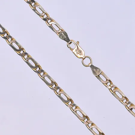 Kedja längd 49,5 cm, bredd 3 mm lås i 18K kedja i 14K. Vikt: 9,2 g