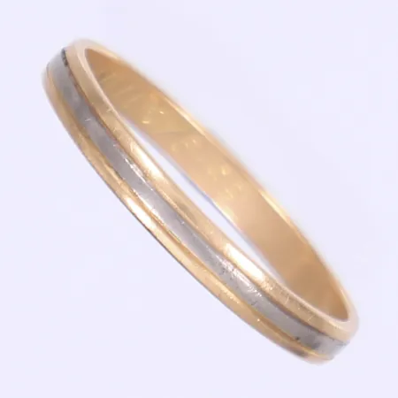 Ring slät stl: 22 bredd 3mm vitguld/rödguld gravyr 18K Vikt: 3,2 g