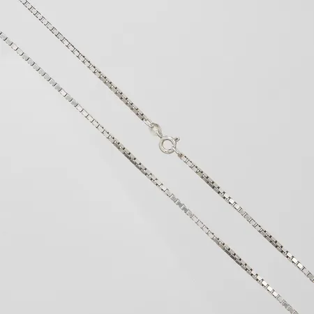 Kedja Venezia längd 60cm, bredd 2mm, italienska stämplar, importstämpel, 835/1000 silver Vikt: 12,4g Vikt: 12,4 g