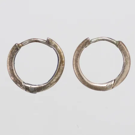 Ett par örhängen längd 14mm, 925/1000 silver  Vikt: 3,2 g