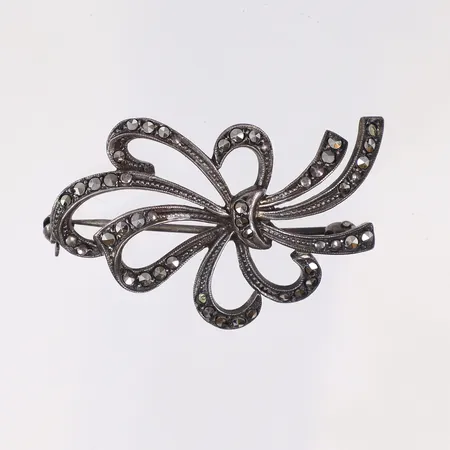 Brosch 40x30mm, silver 830/1000 Vikt: 5,4 g