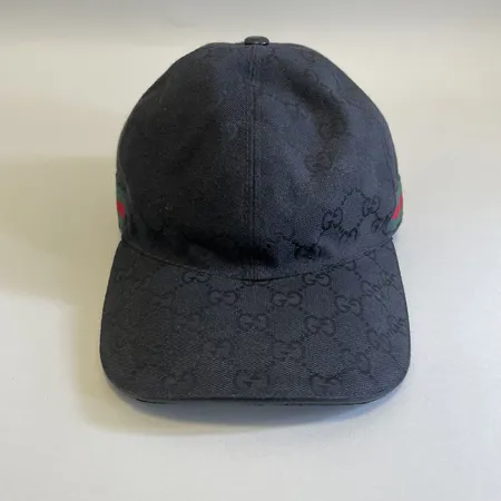 Keps Gucci GG canvas baseball hat, storlek XL 60cm, modell 200035, serienr: 601491, Kvitto kopia från Gucci Birger Jarlsgatan 2024, fläckar, slitage, trådsläpp, inga övriga tillbehör. 