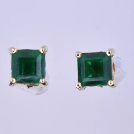 Örhängen med grön sten stl:6 mm, 9K. Vikt: 1 g