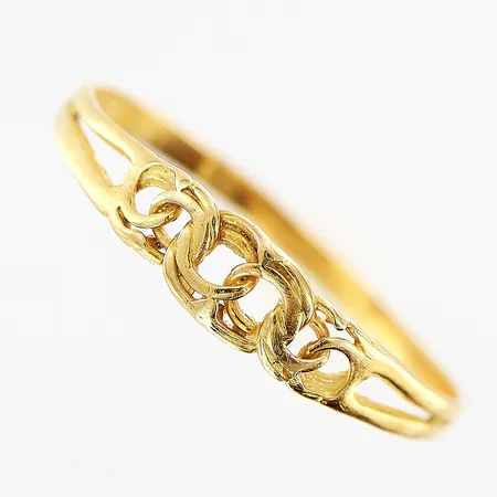 Ring Bismarck Guldfynd stl:20, bredd 1,5-4mm, skev skena, 18K Vikt: 0 g