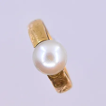 Ring med odlad pärla stl:15½ 23K 3,7g Vikt: 3,7 g