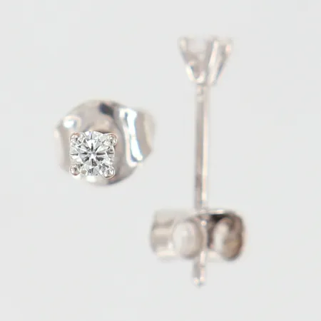 Örhängen vitguld med diamanter 2 x ca 0,05ct 18K Vikt: 0,7 g
