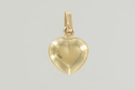 Hänge hjärta längd 1,5 cm bredd 1 cm, 18K Vikt: 0,9 g