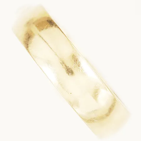 Ring slät stl:15¾ bredd 4,7mm, gravyr 18K Vikt: 3,2 g