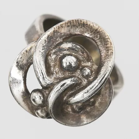 Ring, stl 17, bredd 6-20mm, slitage, 925/1000 silver. Vikt: 11,3 g