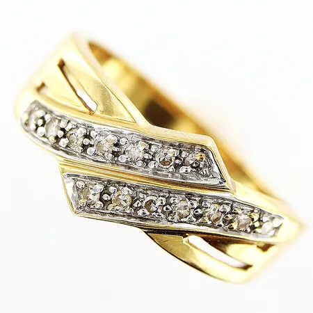 Ring med diamanter 14x0,01ct stl:18, bredd ca 10mm, 18K Vikt: 4,5 g