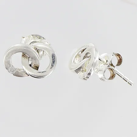 Örhängen 7x11mm Guldfynd diamanter 2 x ca 0,01ct, silver 925/1000. Vikt: 2 g