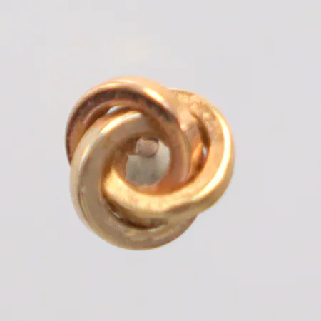 Ett udda örhänge Ø6,5mm, saknar snurrebuss, 18K Vikt: 0,3 g