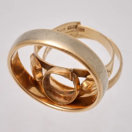 Diverse defekt guld, 18K, 8,19g.