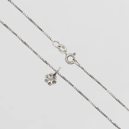 Kedja Venezia med integrerat hänge diamant 1xca0,01ct, längd 39,5cm, bredd 1mm, hängets mått 10x6mm, Balestra, vitguld, 18K  Vikt: 2,7 g