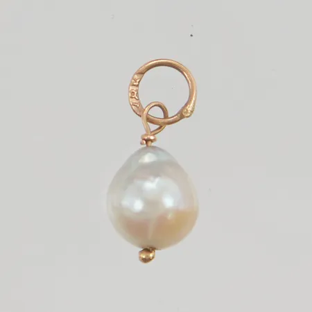 Hänge pärla ca 6mm 18K 0,5g.