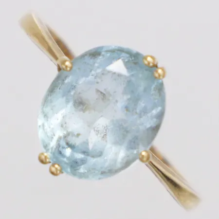 Ring ljusblå sten stl:17¾, bredd 1,5-12mm, 18K  Vikt: 3,2 g